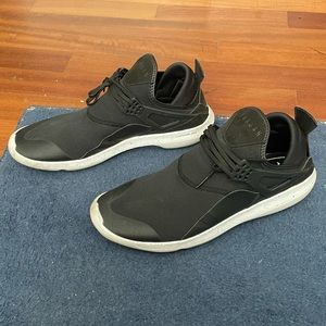 Air Jordan Fly 89 size 14 great condition 
Black White